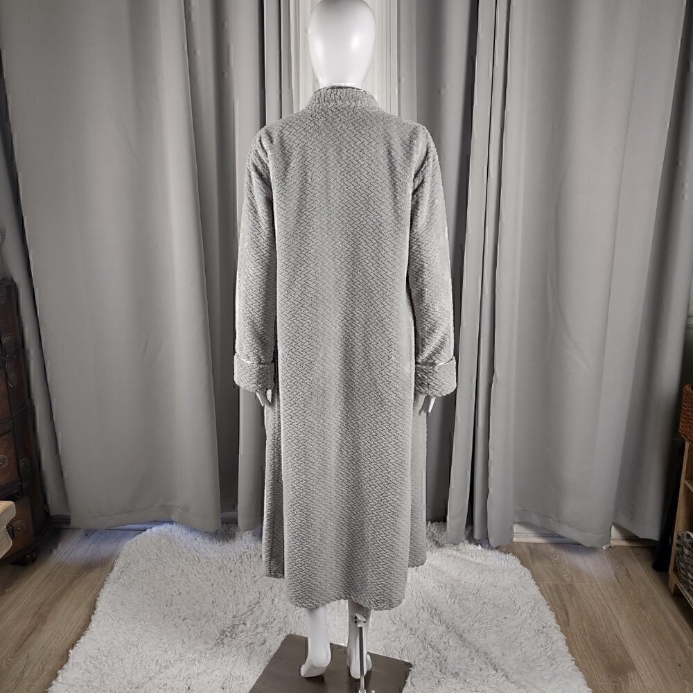 Charter Club Womans Plush Side pockets Shawl collar Zig Zag Zipper Robe, Size XS - Picture 4 of 14